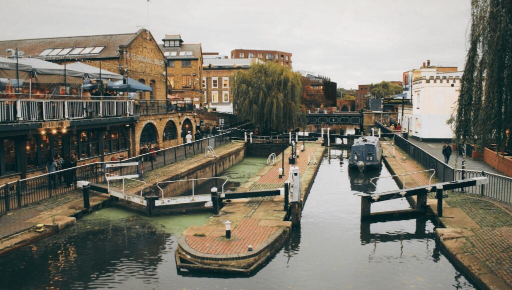 Bright and modern rental property in Camden, London - RSK Lettings.