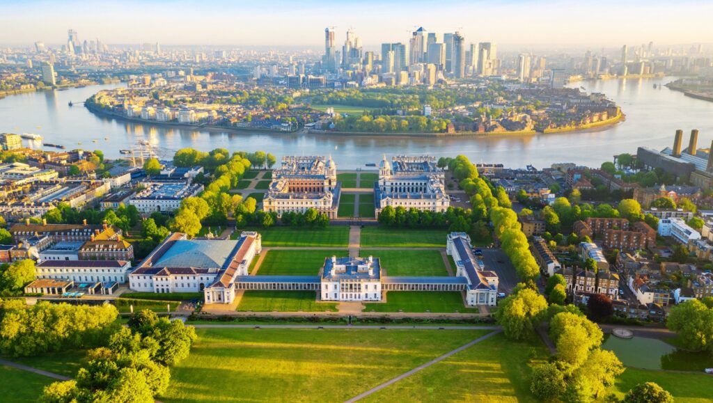 Greenwich Park with lush greenery and skyline views, attracting tenants - RSK Lettings in London.