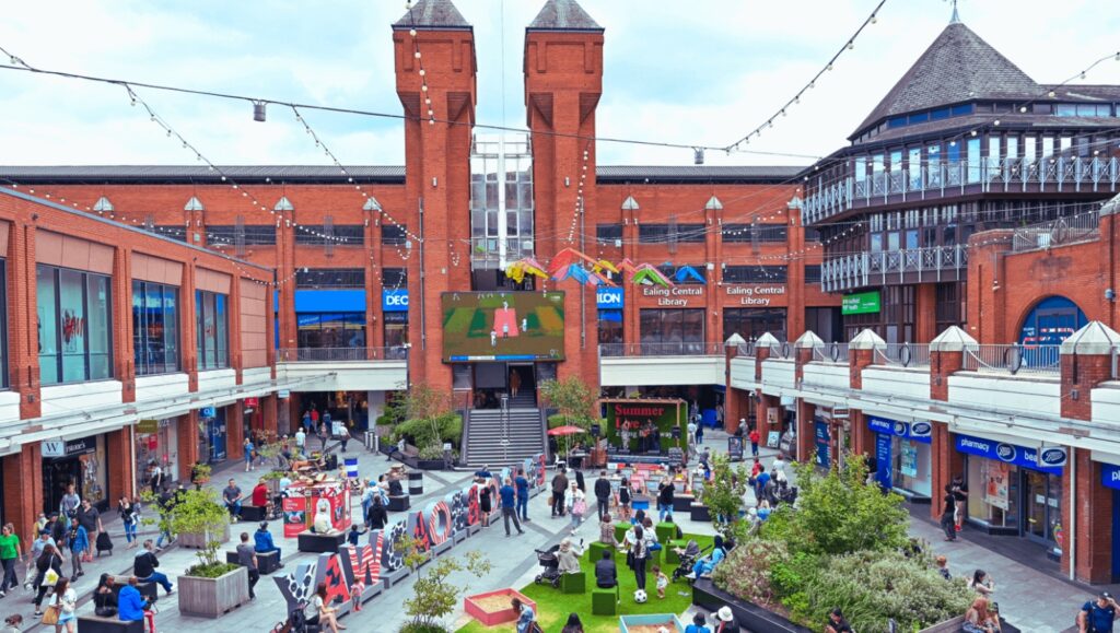 Ealing Broadway shopping area and family-friendly restaurants like Santa Maria Pizzeria in London.