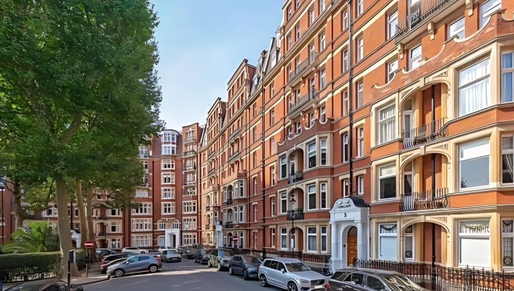 An RSK Lettings agent handing over keys to a landlord in a luxurious Kensington property, London.