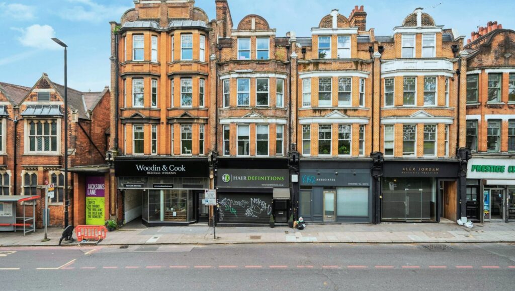 RSK Lettings offers landlords in Archway professional tenant onboarding and guaranteed rent services in London.