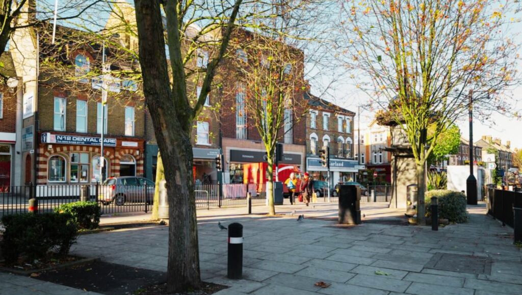RSK Lettings property management team providing comprehensive lettings services in Finchley North London